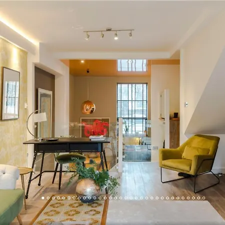 Neon Melody - Playful 2 Bedrooms By London Bridge